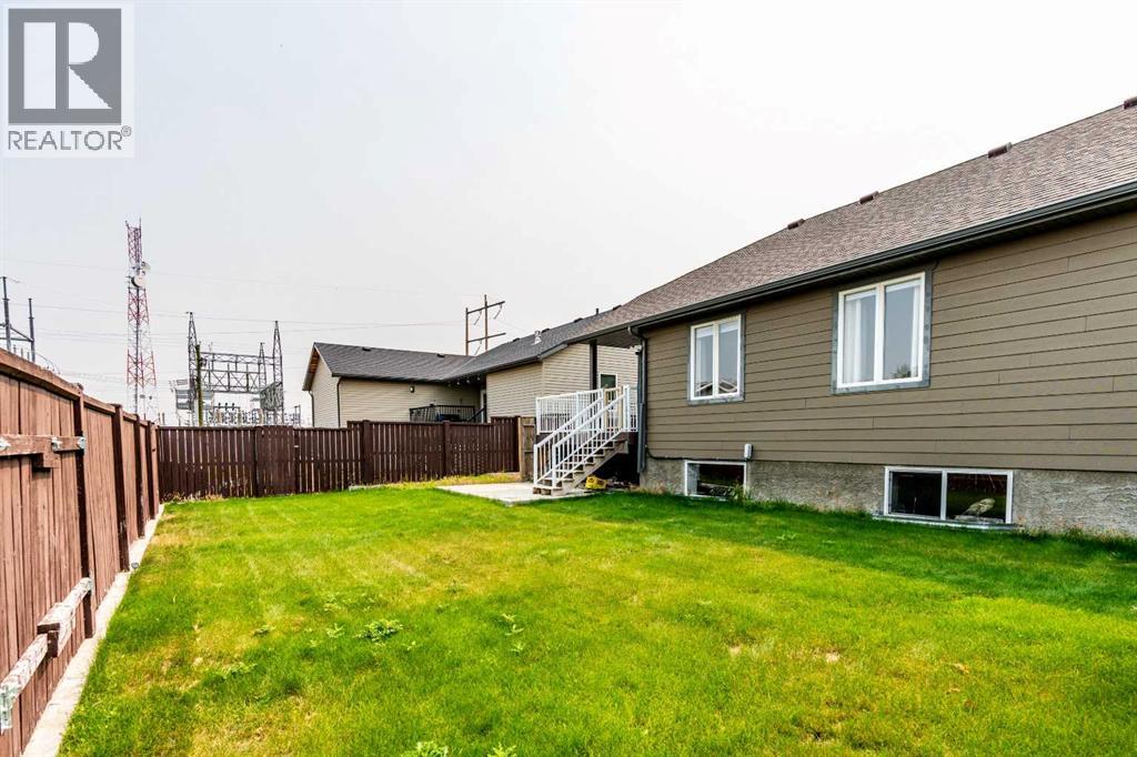 757 27 Street - 43
