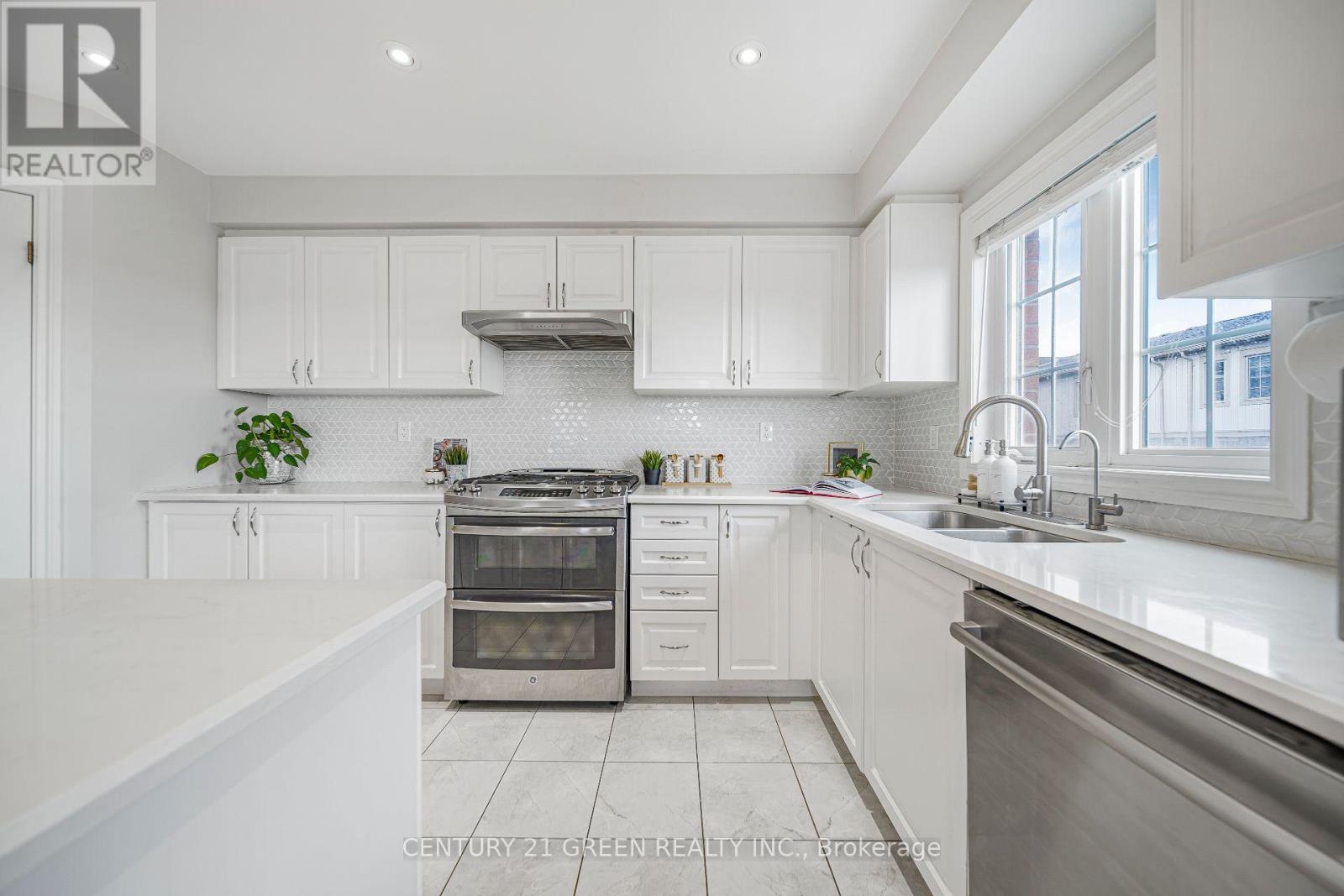 36 COMFORT WAY - Image 19