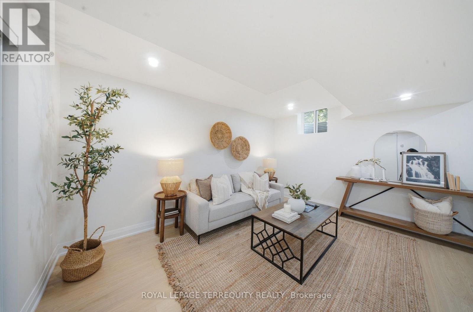 42 PLUMRIDGE COURT - Image 21