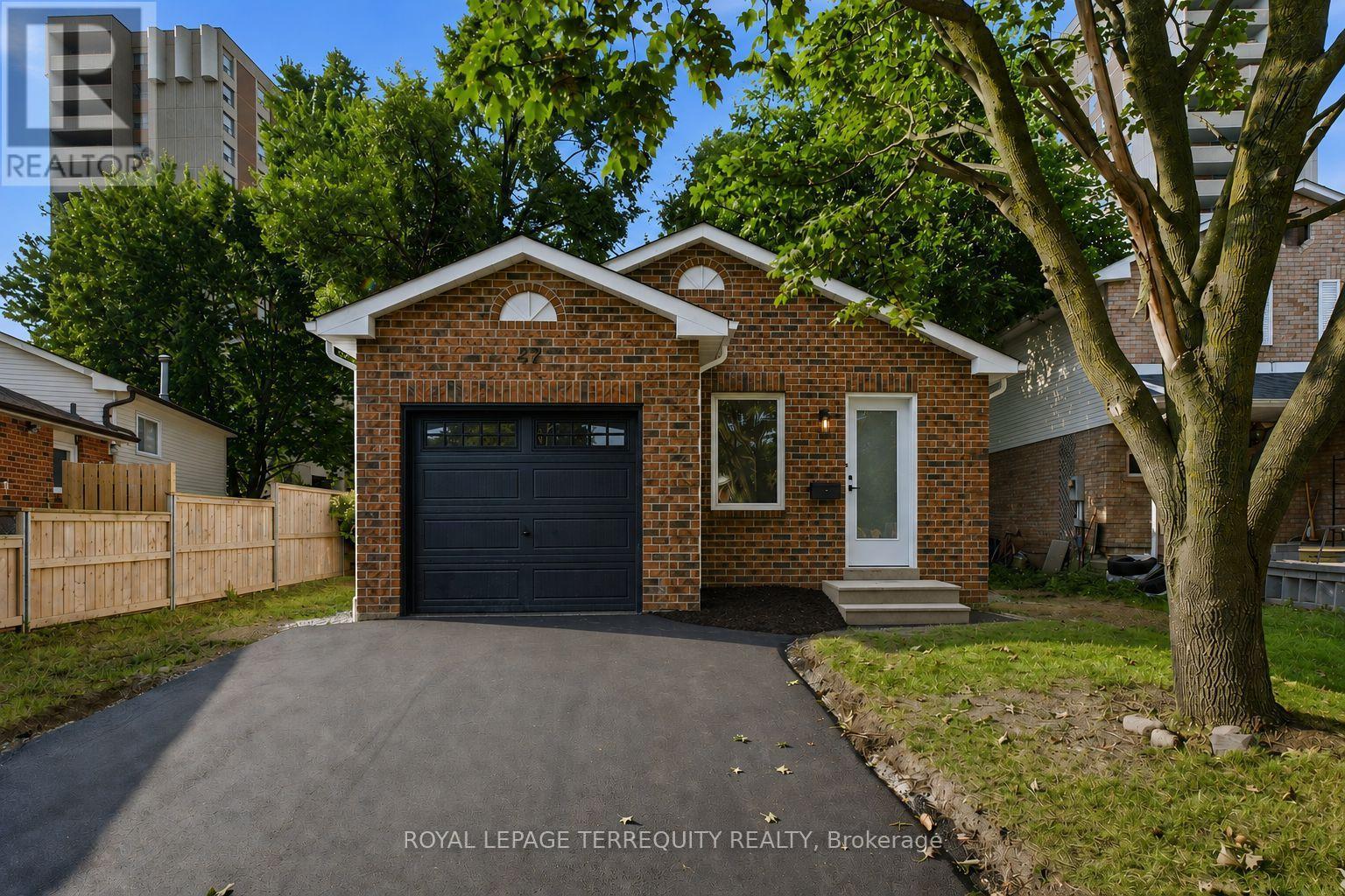 42 PLUMRIDGE COURT - Image 3