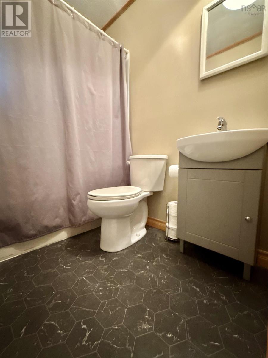 268 Stoney Island Road - 15