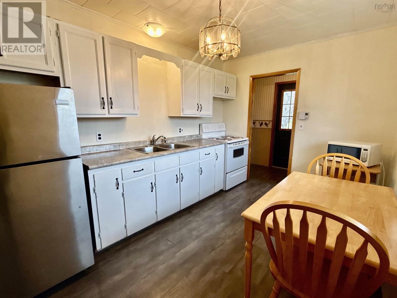 268 Stoney Island Road - 10