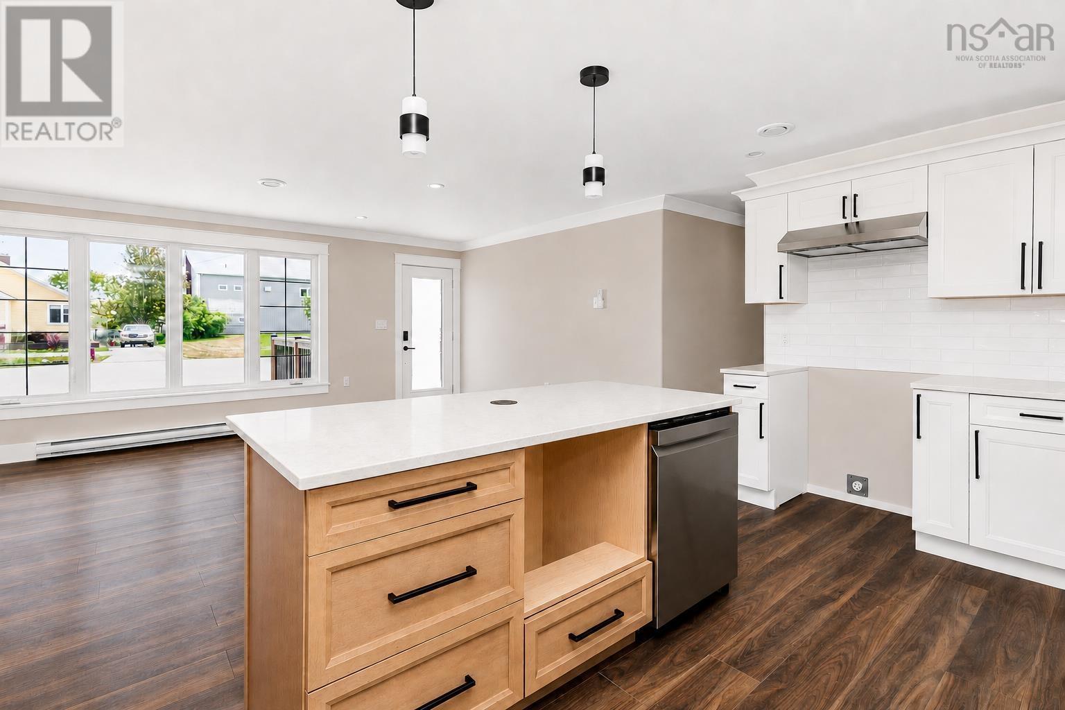 Property 13 of 29 of 162 Monteith Avenue