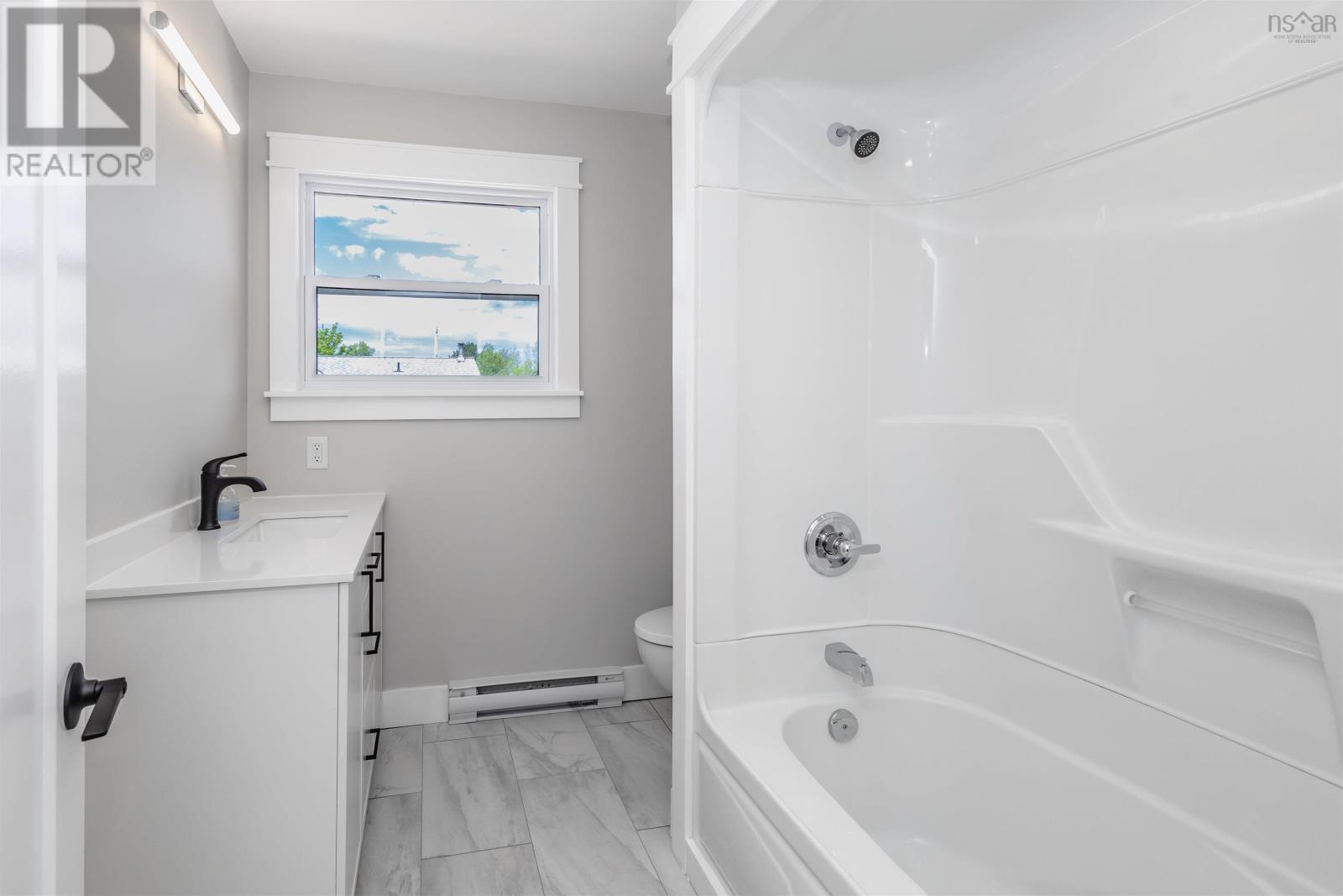 Property 15 of 29 of 162 Monteith Avenue