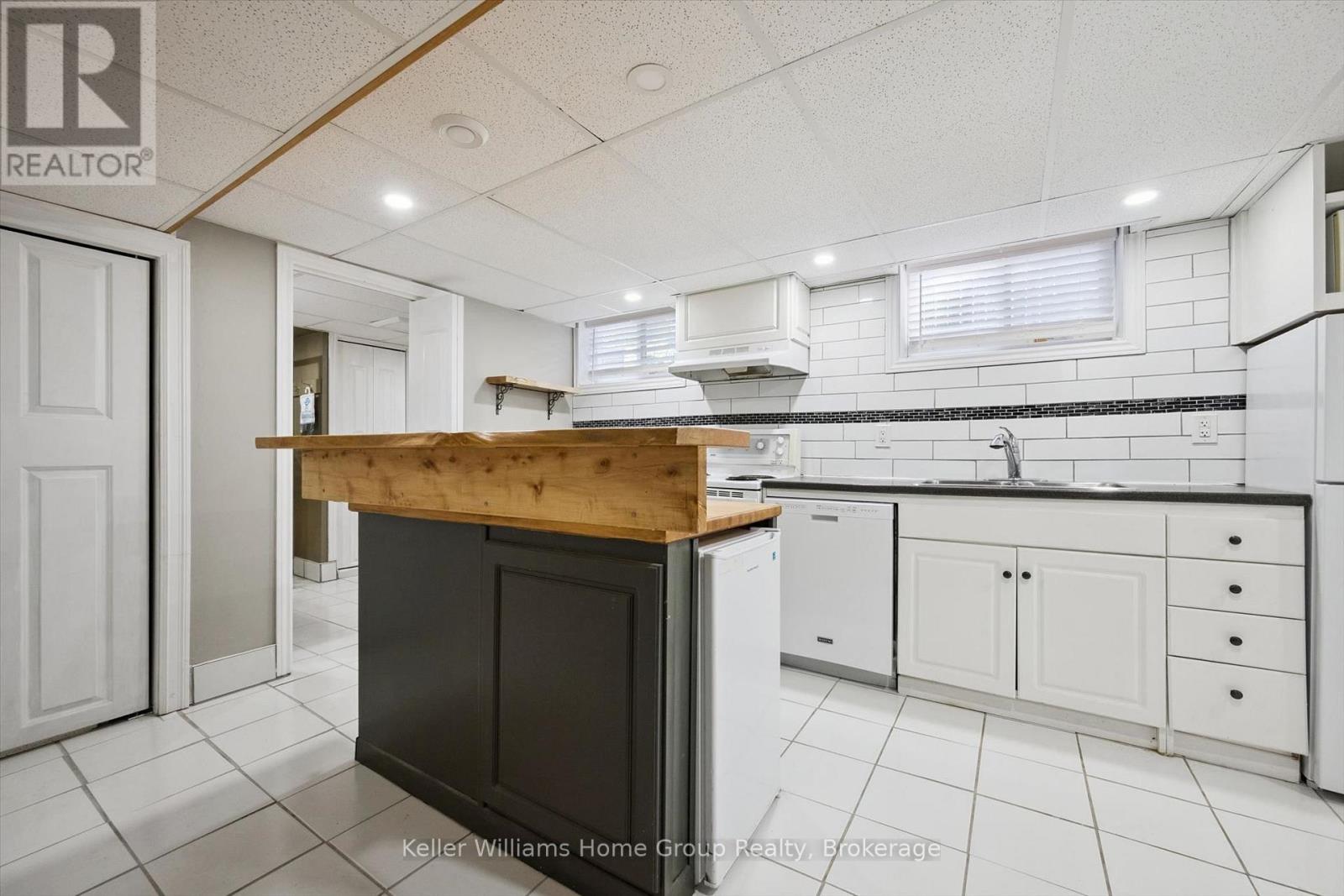 297 HERRICK STREET N - Image 26
