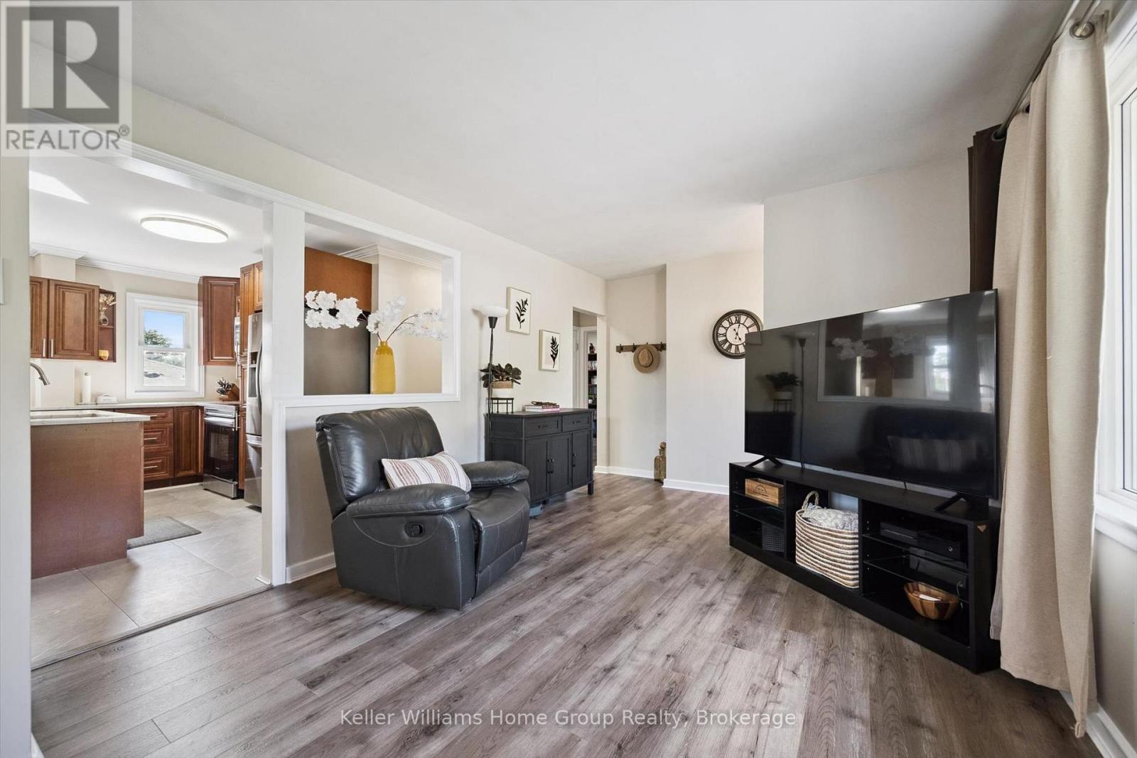 297 HERRICK STREET N - Image 9