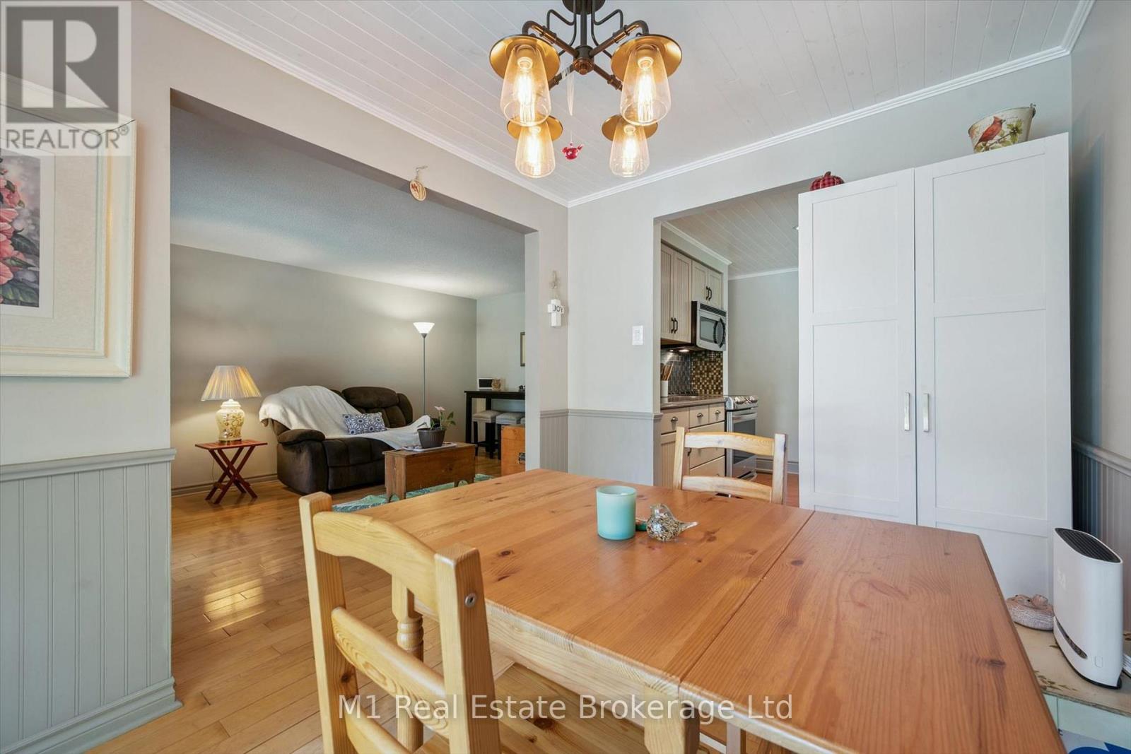 567 WILLOW ROAD - 14