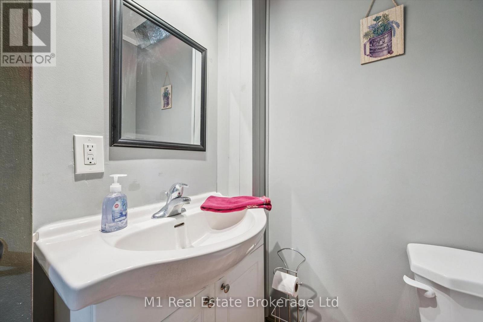 567 WILLOW ROAD - Image 33