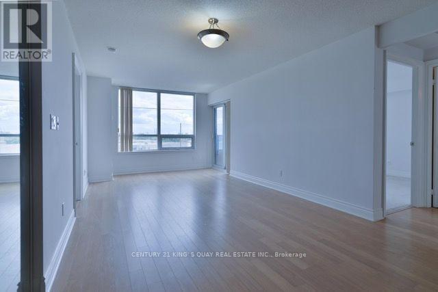 #572 23 COX BOULEVARD - 14