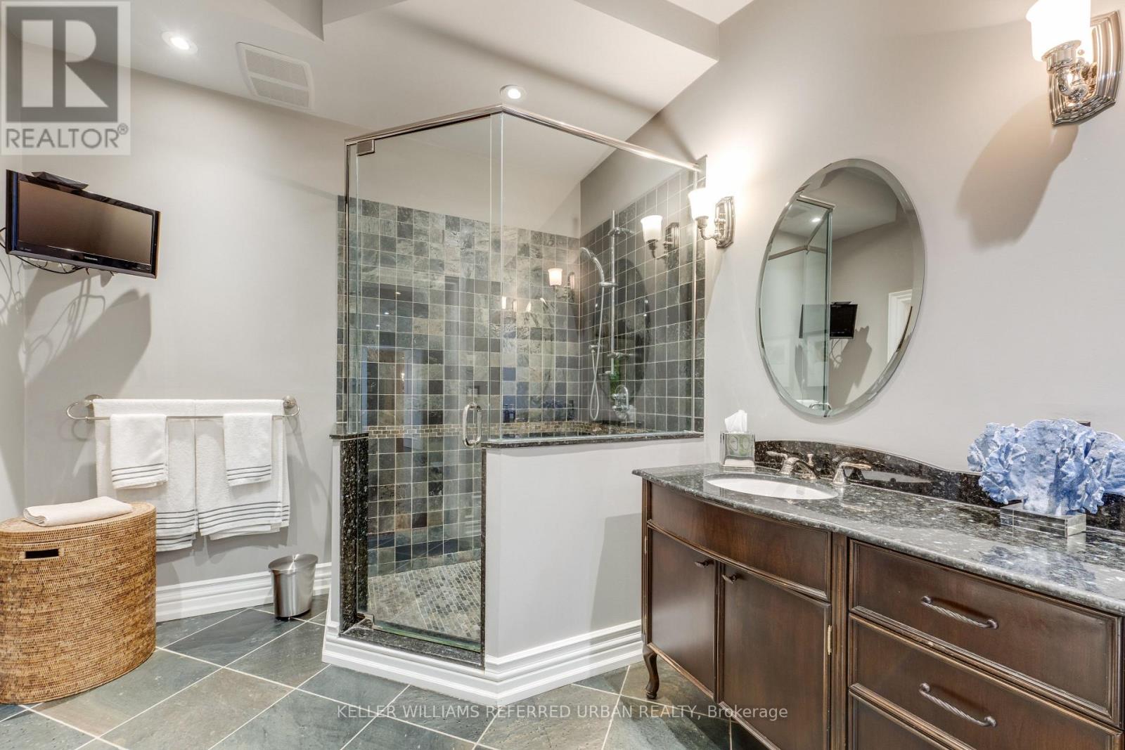 11 COUNTRY CLUB DRIVE - Image 19