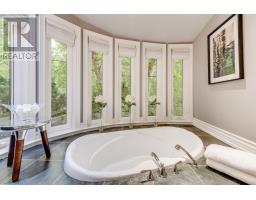 11 Country Club Drive, Toronto, ON M9A3J3 Photo 18