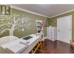 11 Country Club Drive, Toronto, ON M9A3J3 Photo 30
