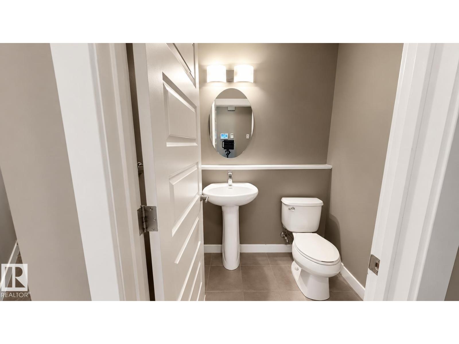 110 MEADOWLAND WY - 15