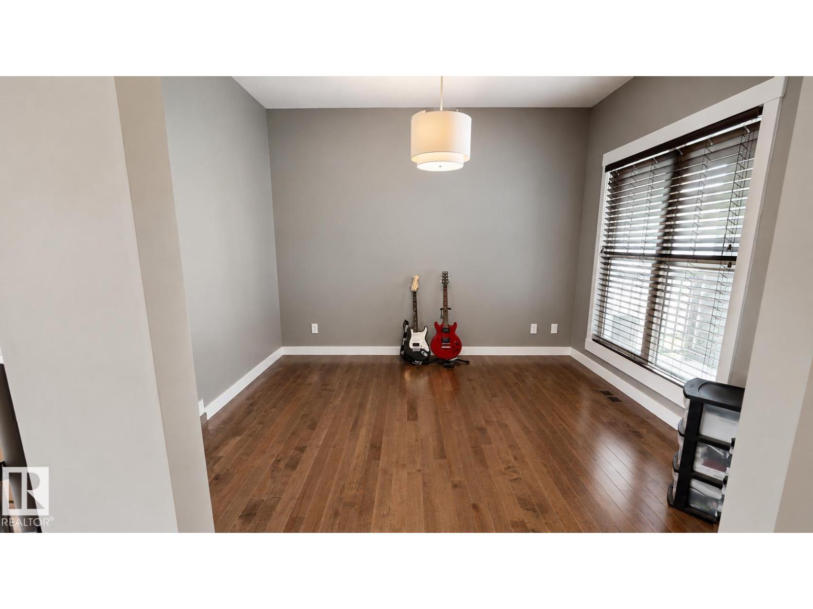 110 MEADOWLAND WY - 13