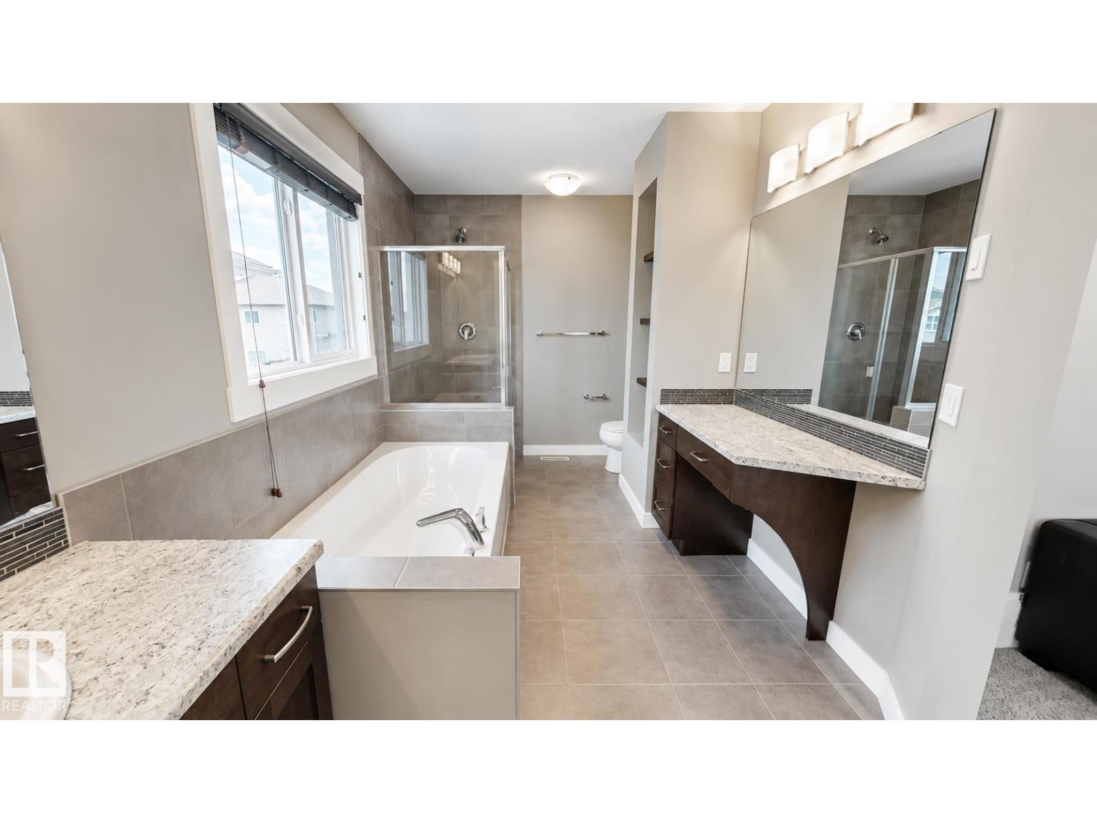 110 MEADOWLAND WY - 27