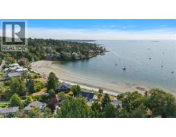 3934 Telegraph Bay Rd, Saanich, BC V8N4H7 Photo 8