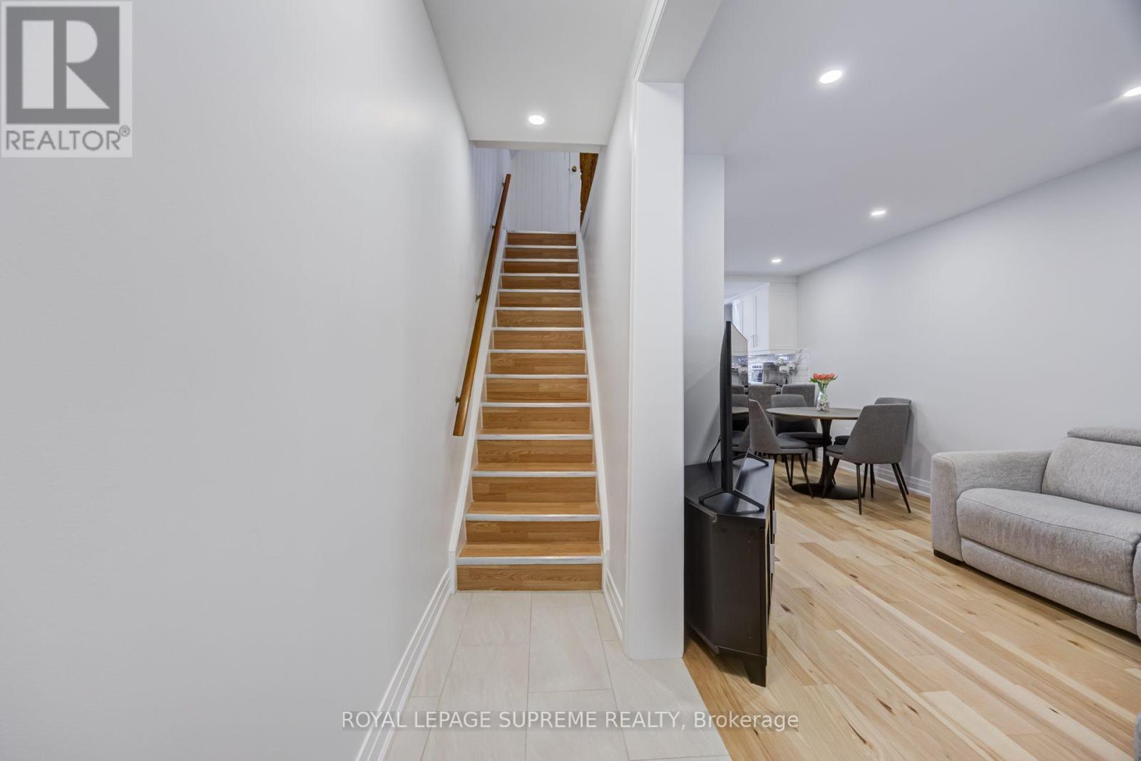 209 BOON AVENUE - 7