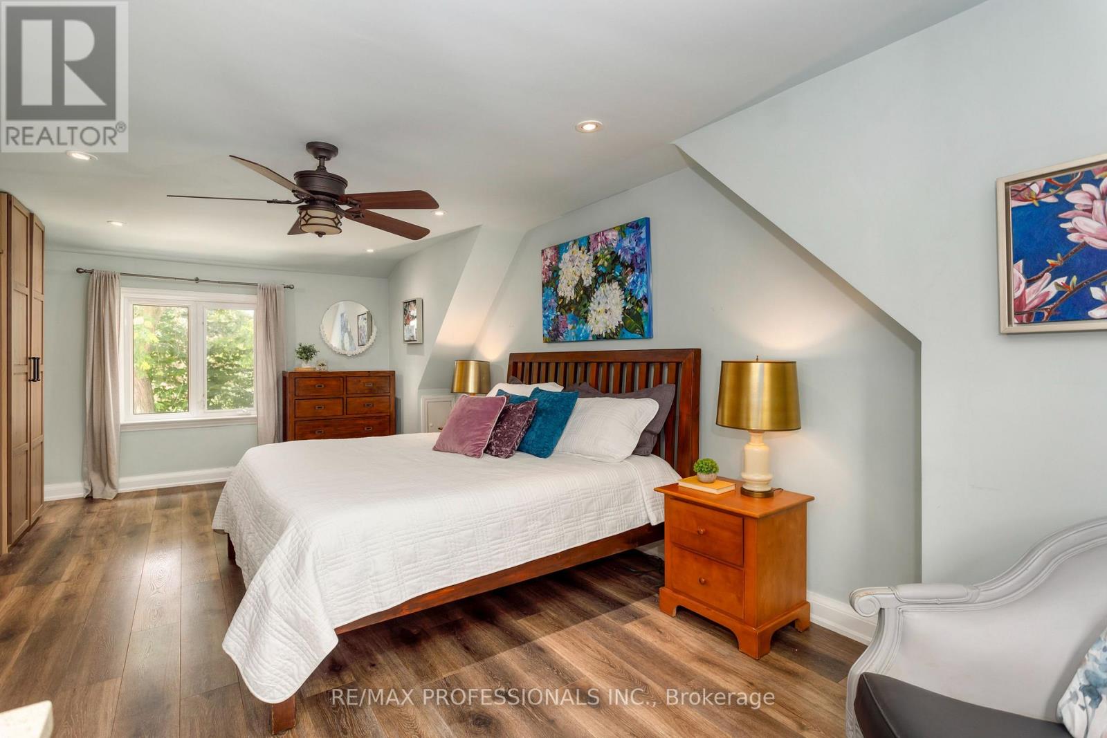 1364 ISLINGTON AVENUE - 26