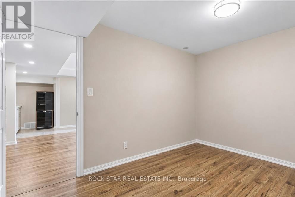 10 KLEMSCOTT ROAD - 30
