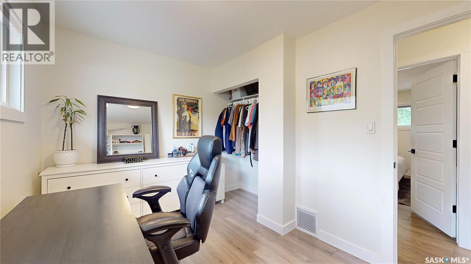 30 Probe STREET - Image 24