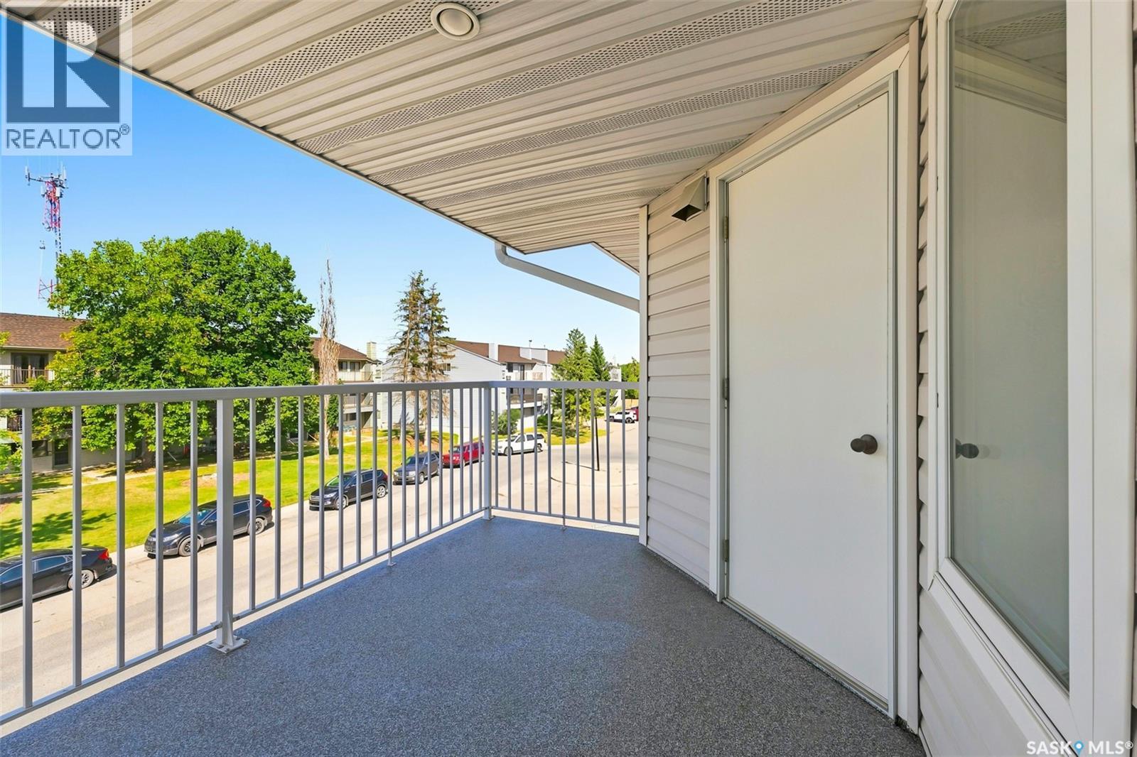 #304 6 Lorne PLACE - 21