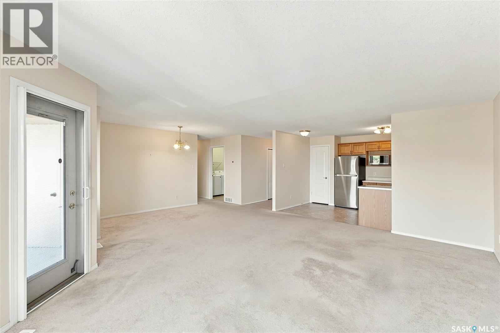 #304 6 Lorne PLACE - Image 6