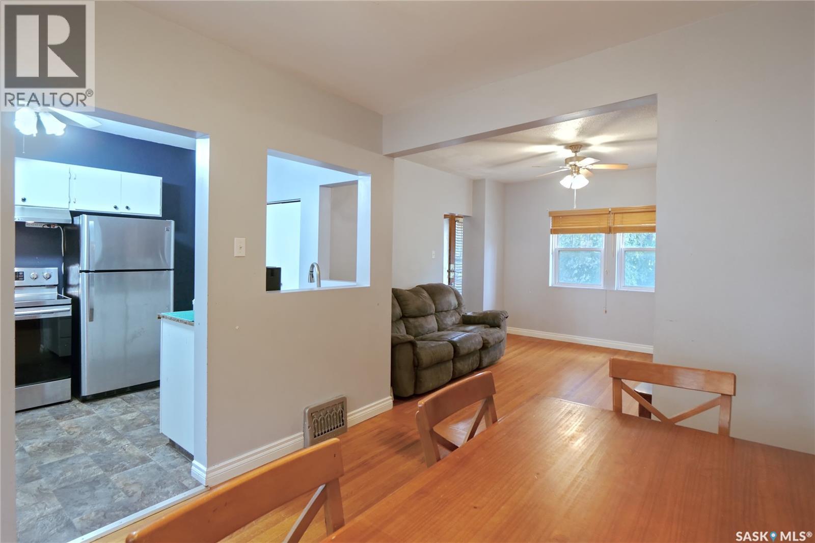 #70 Caribou STREET E - Image 6
