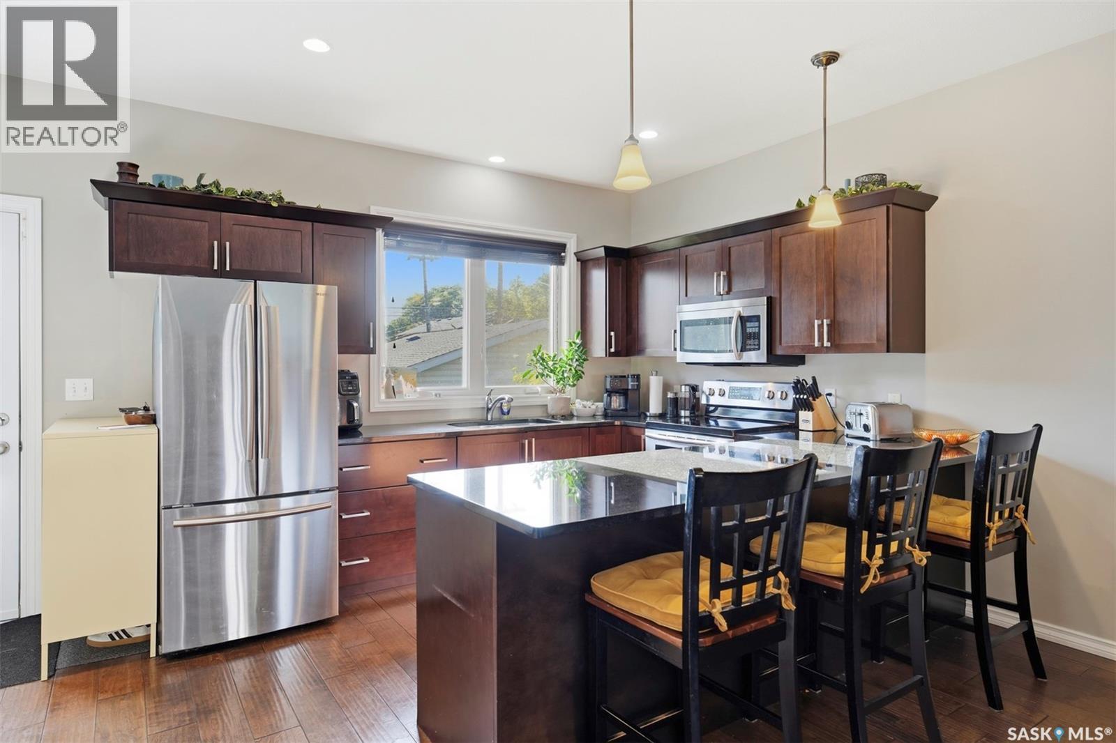 2136 B Lorne AVENUE - Image 19