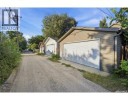 Kitchen - 2136 B Lorne Avenue, Saskatoon, SK S7J0R5 Photo 10