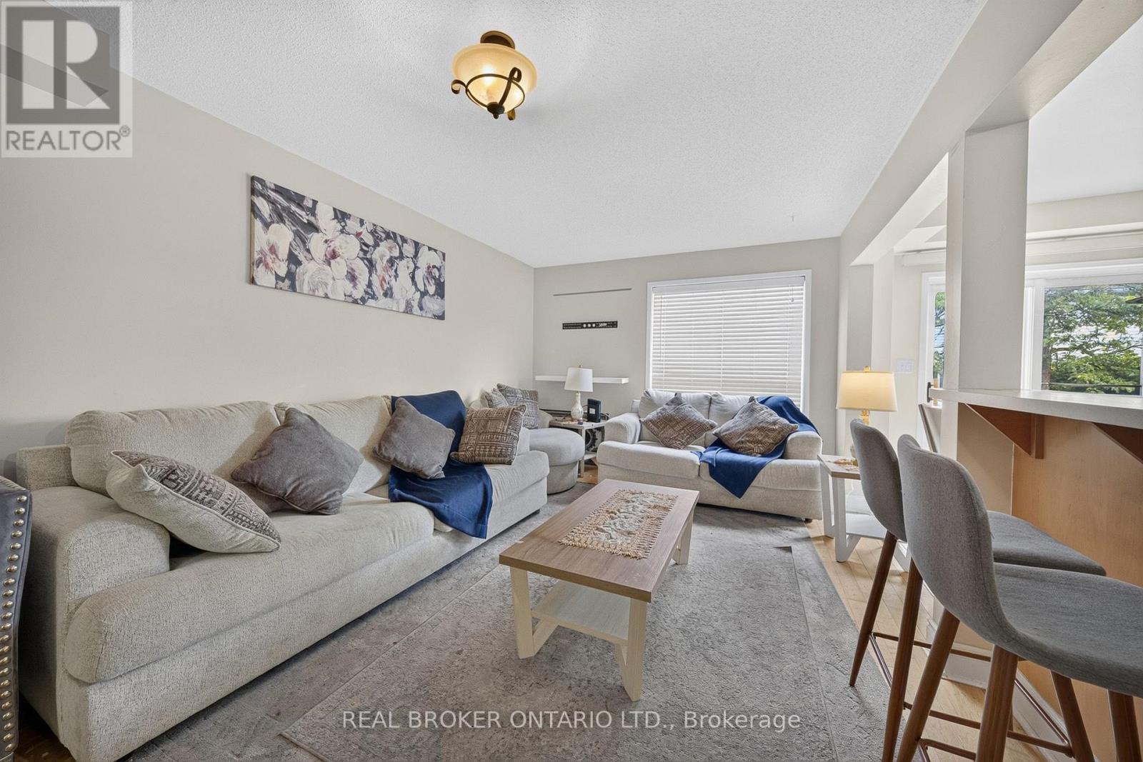 #77 800 PARAMOUNT DRIVE - Image 7