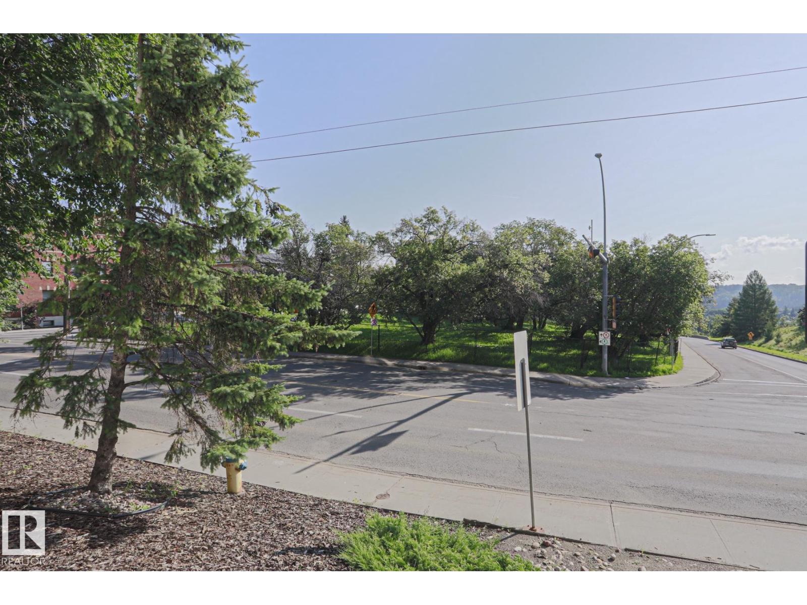 #101 10118 95 ST NW - 22