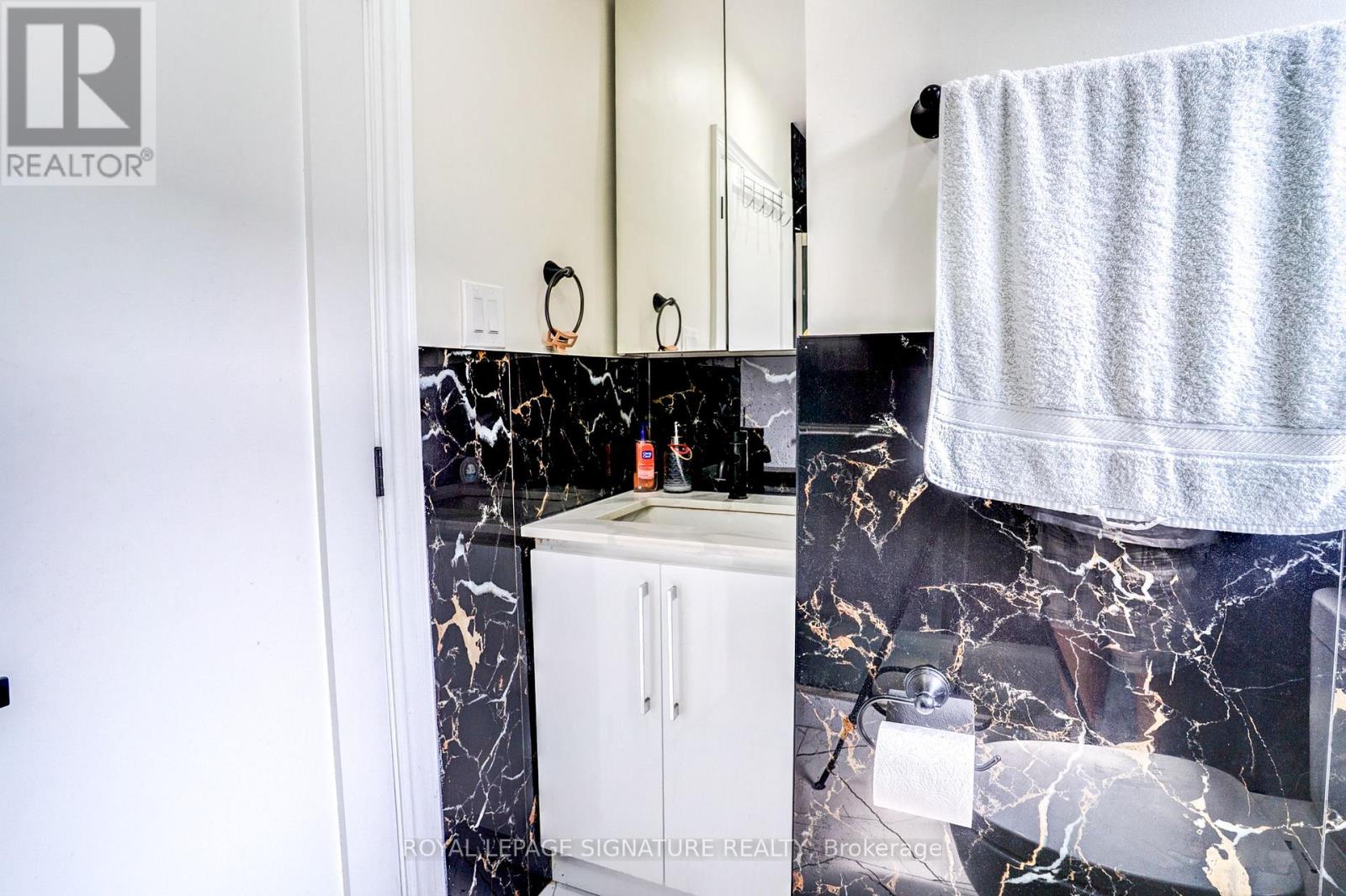 23 DENHAM ROAD - 23
