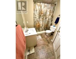 58 Balbo Drive thumbnail 18