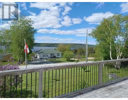 124 Riverside Road East thumbnail 3
