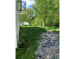 124 Riverside Road East thumbnail 31