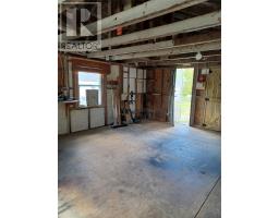 124 Riverside Road East thumbnail 32