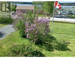 124 Riverside Road East thumbnail 4