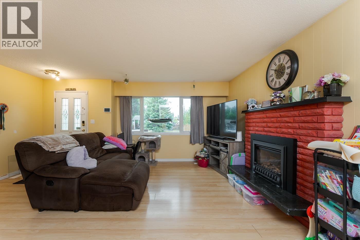 6602 ESSEX CRESCENT - 15