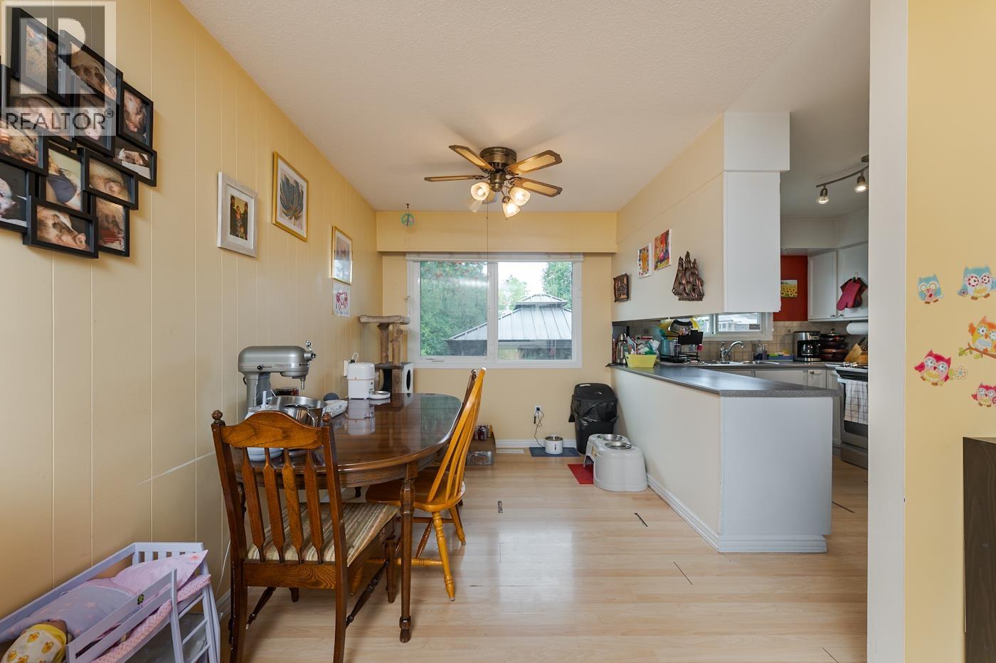 6602 ESSEX CRESCENT - 18