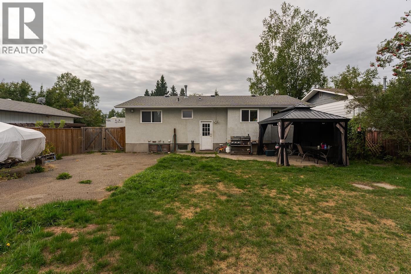 6602 ESSEX CRESCENT - 5