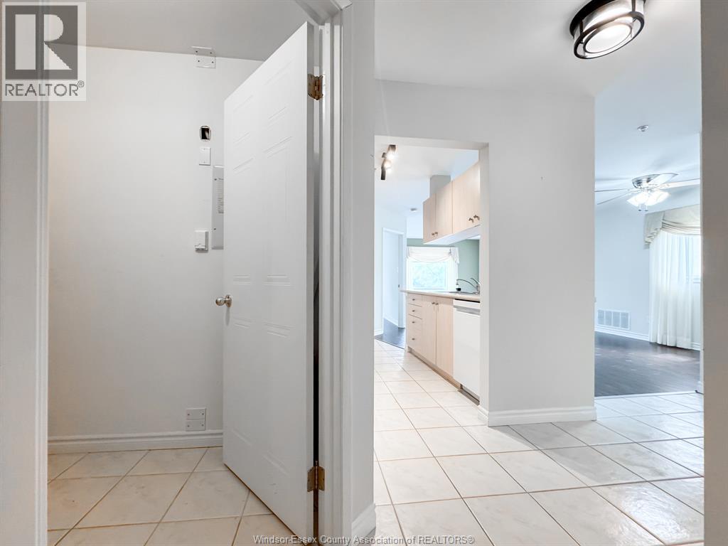 #310 1655 GRAND MARAIS - 25