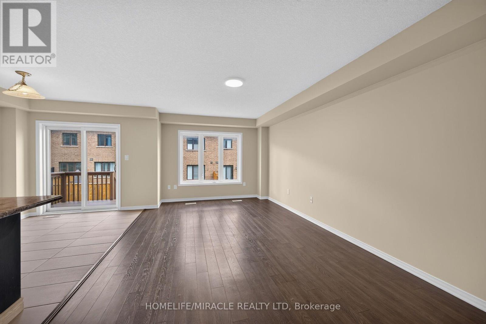 82 SCARLETWOOD STREET - 22