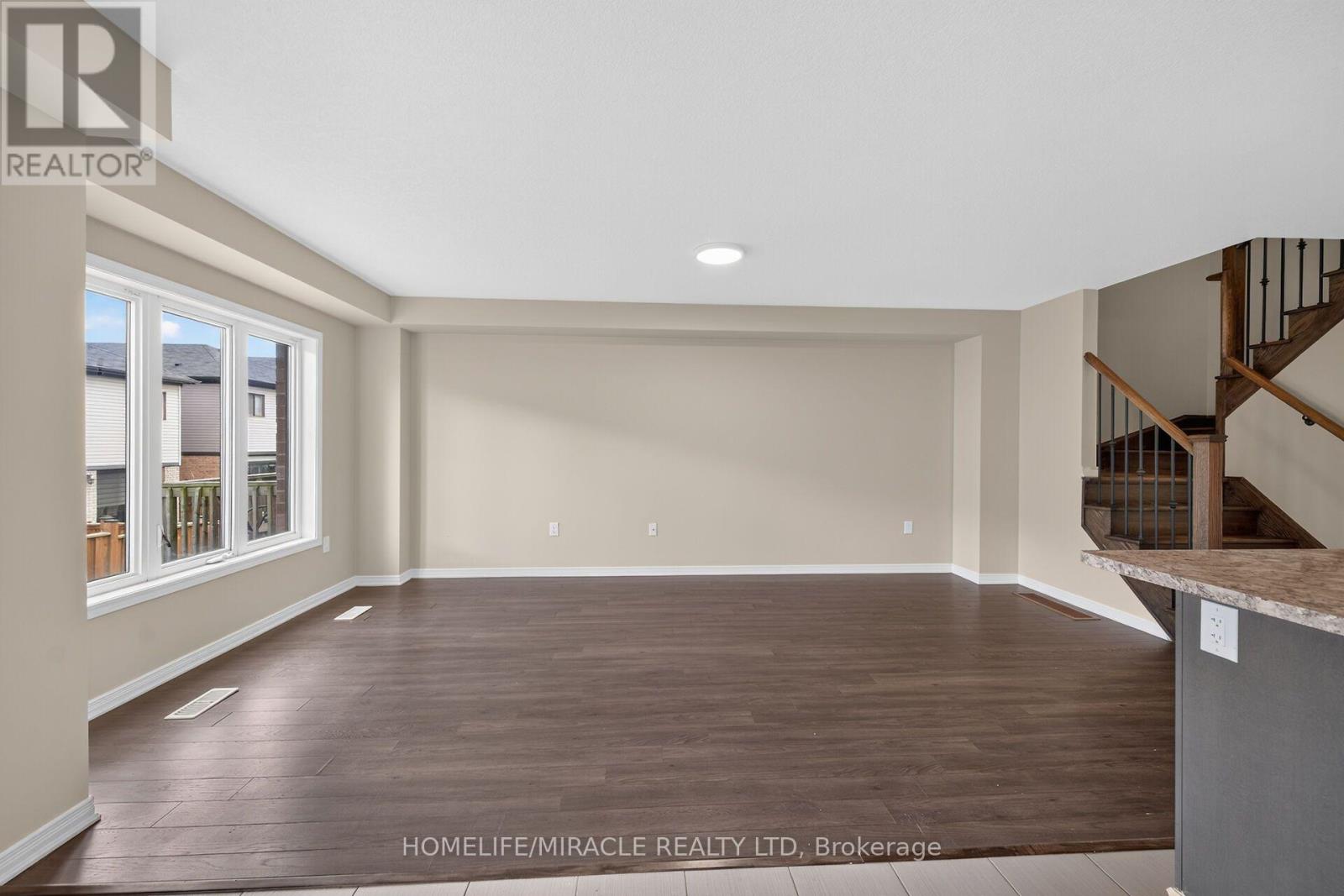 82 SCARLETWOOD STREET - Image 20