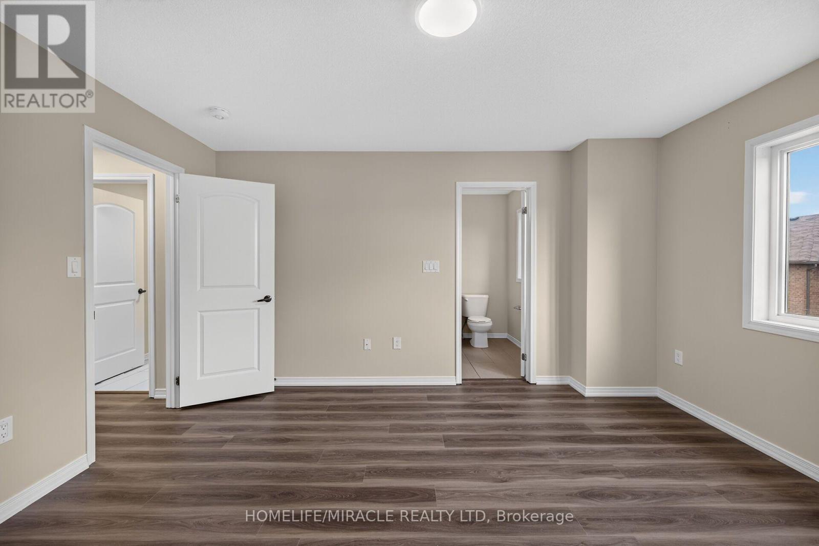 82 SCARLETWOOD STREET - 28