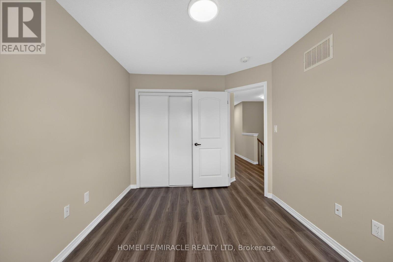 82 SCARLETWOOD STREET - 33