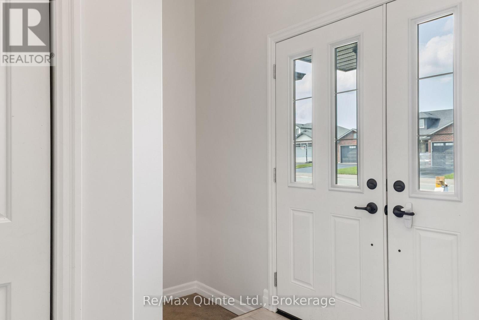 57 HILLSIDE MEADOW DRIVE - 35