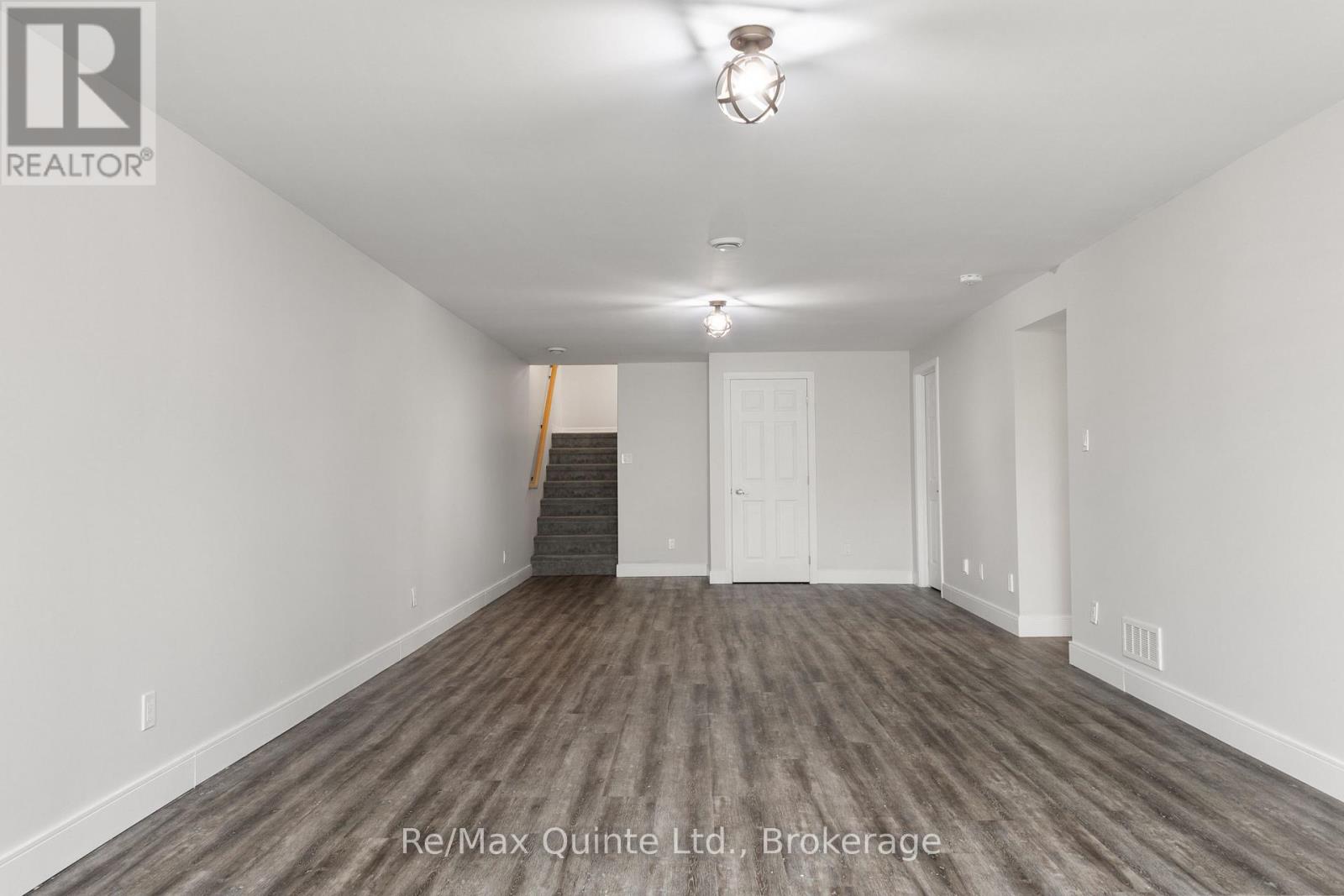 57 HILLSIDE MEADOW DRIVE - 36