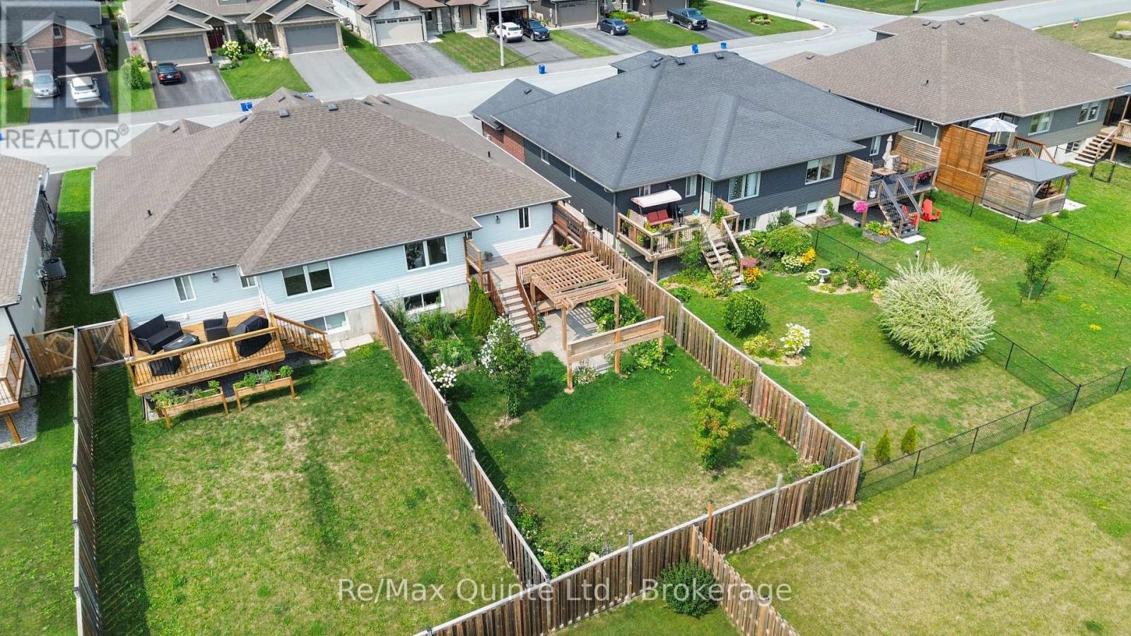 57 HILLSIDE MEADOW DRIVE - 48