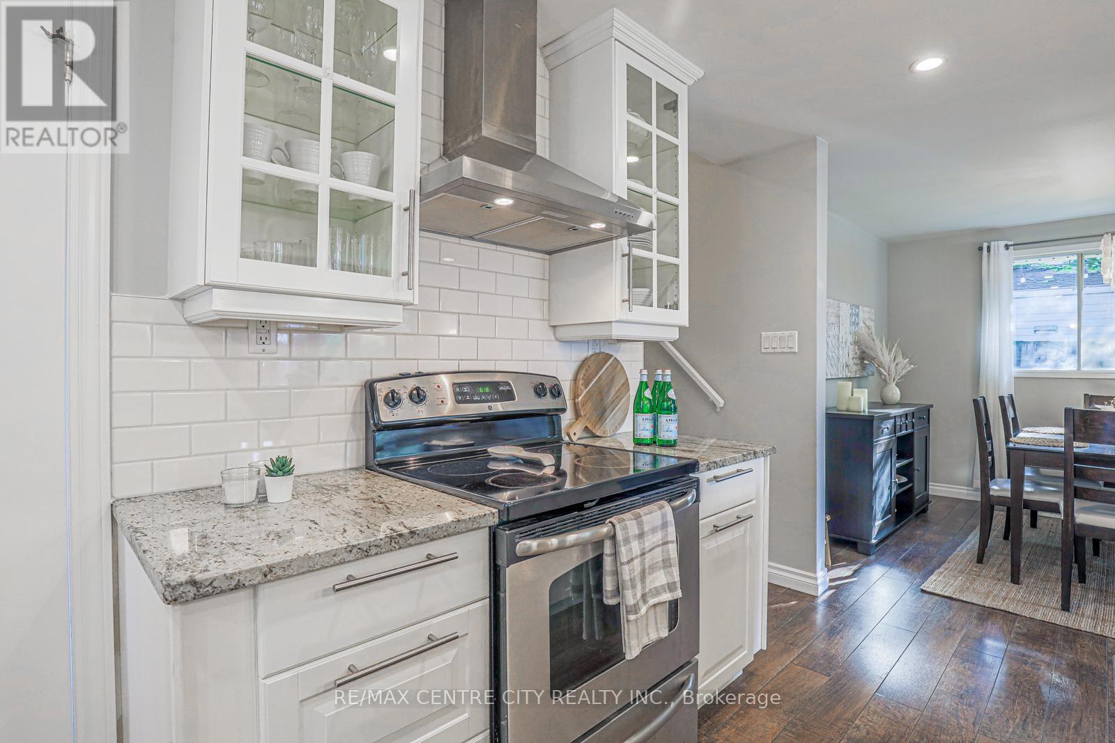 301 BLACKACRES BOULEVARD - Image 19