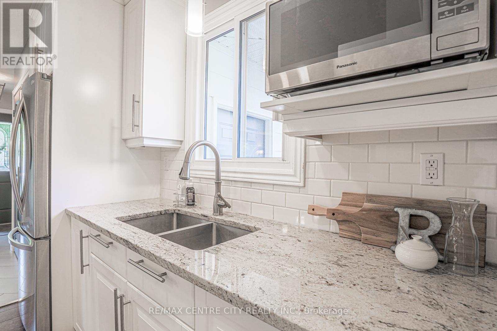 301 BLACKACRES BOULEVARD - Image 20